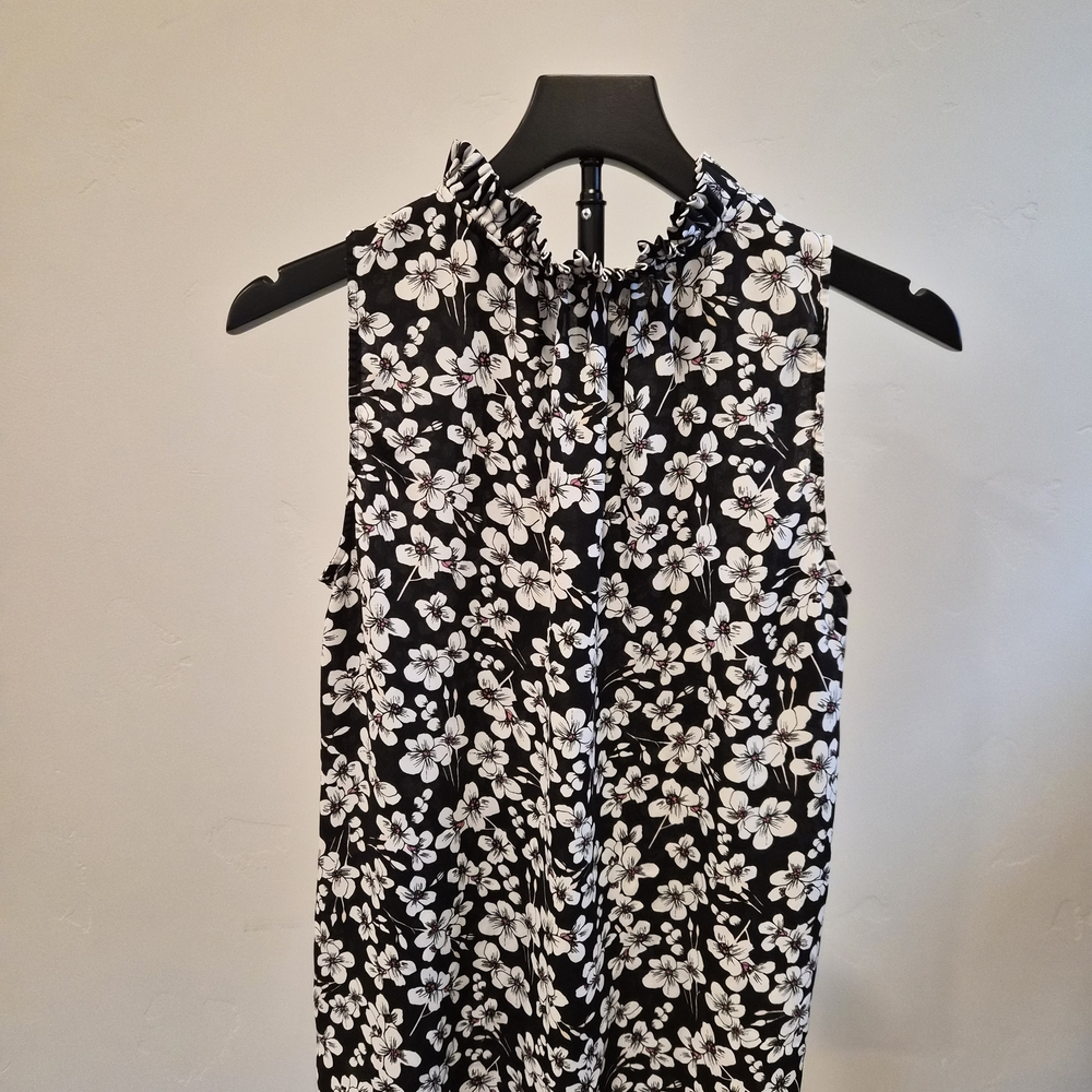 LOFT Black and White Floral Blouse